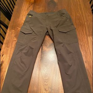 Kuhl Silencr Brown Cargo Pants 33x30 very good condition.